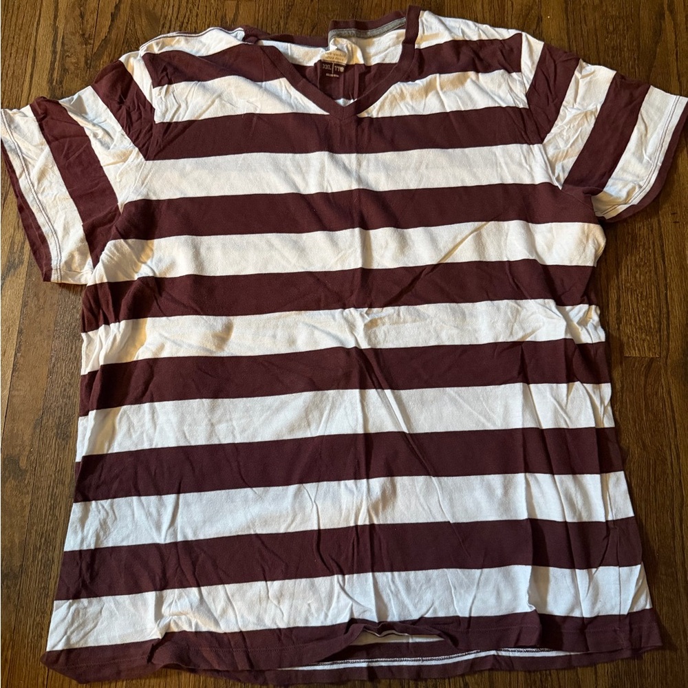 Old Navy Maroon and White Striped Short Sleeve Tee